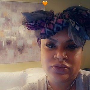 Meet your Posher, Domonique